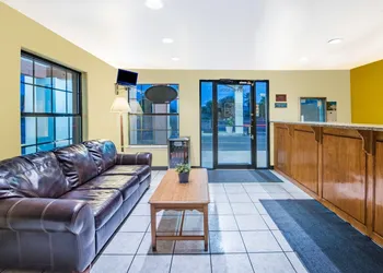 Days Inn by Wyndham McAllen hotel thumbnail 2