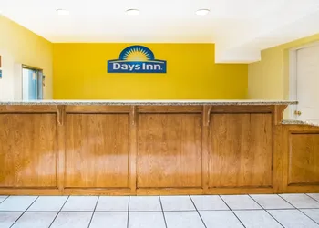 Days Inn by Wyndham McAllen hotel thumbnail 3
