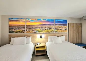 Days Inn by Wyndham McAllen hotel thumbnail 4