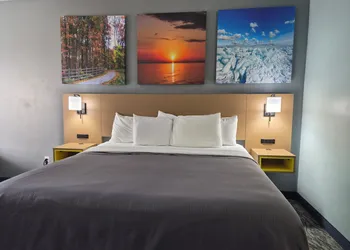 Bay Inn hotel thumbnail 5