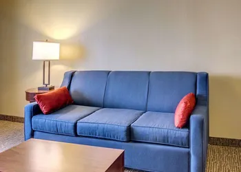 Comfort Inn & Suites Grafton - Cedarburg hotel thumbnail 8
