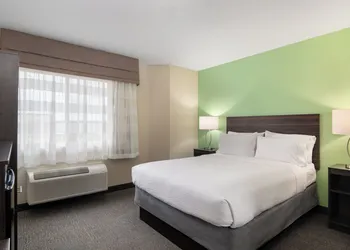 Garner Hotel Londonderry - Manchester by IHG hotel thumbnail 4
