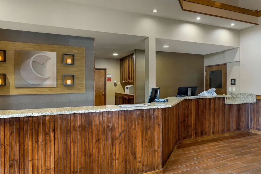 Comfort Inn Marshall Station hotel detail image 2
