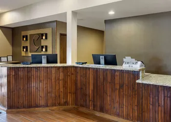 Comfort Inn Marshall Station hotel thumbnail 6