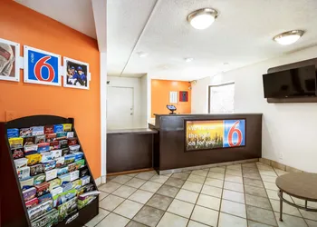 Motel 6 Dayton, OH - Englewood hotel thumbnail 2