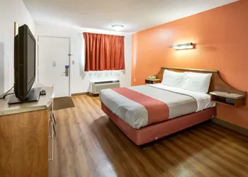 Motel 6 Dayton, OH - Englewood hotel thumbnail 4