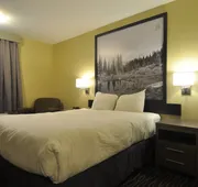 Super 8 by Wyndham Revelstoke BC hotel detail image 3