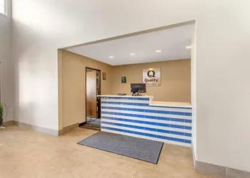 Quality Inn Chesterton near Indiana Dunes National Park I-94 hotel thumbnail 3