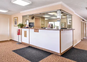 Americas Best Value Inn Alliance hotel thumbnail 2