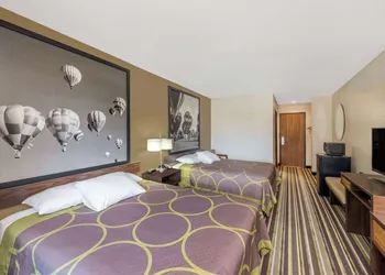 Super 8 by Wyndham Roswell hotel thumbnail 8