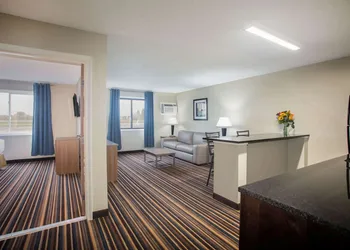 Travelodge by Wyndham Wahpeton Event Center hotel thumbnail 8