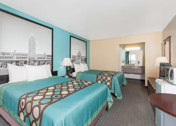 Super 8 by Wyndham Sallisaw hotel thumbnail 6