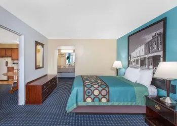 Super 8 by Wyndham Sallisaw hotel thumbnail 7