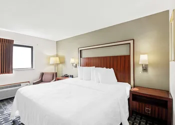 SureStay Hotel by Best Western Manchester hotel thumbnail 6