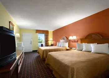 Days Inn by Wyndham Richburg hotel thumbnail 5