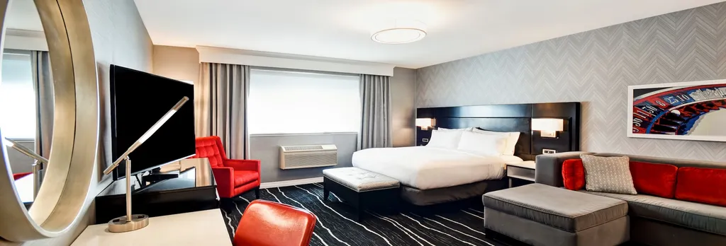 Hotel photo 1 of 102