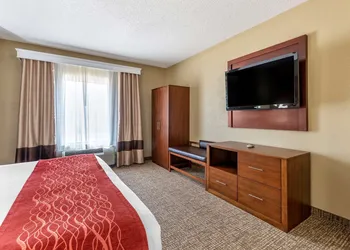 Comfort Inn & Suites El Dorado hotel thumbnail 8