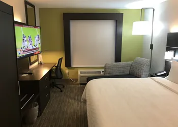 Holiday Inn Express Allentown North by IHG hotel thumbnail 3