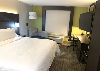 Holiday Inn Express Allentown North by IHG hotel thumbnail 5