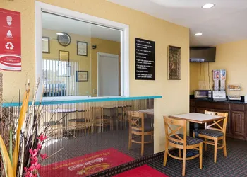 Econo Lodge Fredericksburg near I-95 hotel thumbnail 3