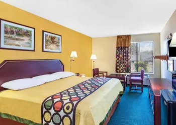Super 8 by Wyndham Morristown/South hotel thumbnail 3