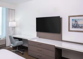 Best Western Premier The Tides hotel thumbnail 8