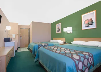 Super 8 by Wyndham Fort Sumner hotel thumbnail 6
