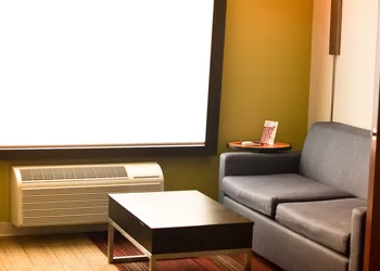 Holiday Inn Express & Suites Maryville by IHG hotel thumbnail 6