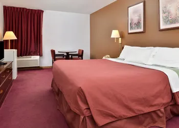 Americas Best Value Inn Beardstown hotel thumbnail 4