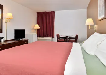 Americas Best Value Inn Beardstown hotel thumbnail 5