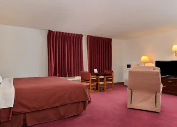 Americas Best Value Inn Beardstown hotel thumbnail 6