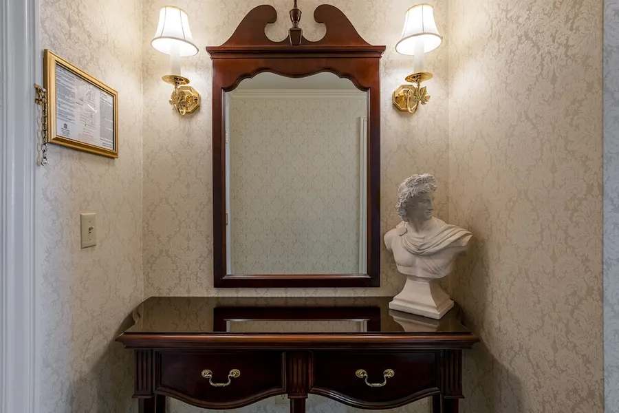 Bristol Hotel, Boutique Collection hotel detail image 2