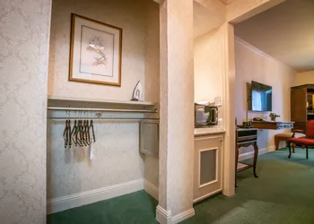 Bristol Hotel, Boutique Collection hotel thumbnail 5
