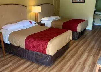 AmeriVu Inn & Suites - Gilbertsville hotel thumbnail 3