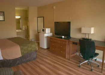 AmeriVu Inn & Suites - Gilbertsville hotel thumbnail 6