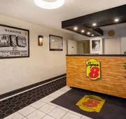 Super 8 by Wyndham Wooster hotel detail image 3