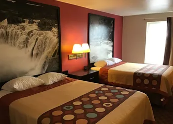 Super 8 by Wyndham Heyburn/Burley Area hotel thumbnail 5