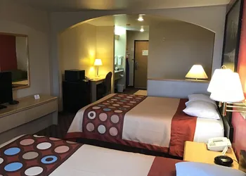 Super 8 by Wyndham Heyburn/Burley Area hotel thumbnail 6