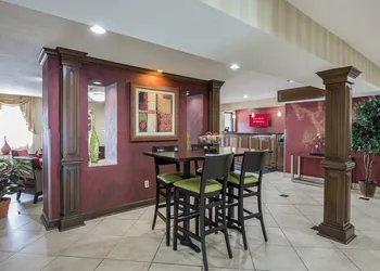 Red Roof Inn & Suites Little Rock hotel thumbnail 4