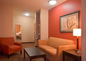 Holiday Inn Express Hotel & Suites Pine Bluff / Pines Mall by IHG hotel thumbnail 4