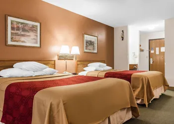 Rodeway Inn Holdrege hotel thumbnail 7