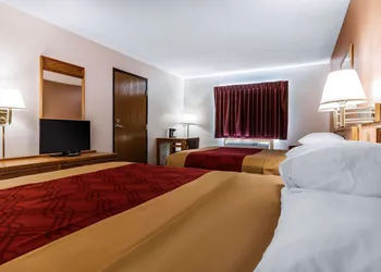 Rodeway Inn Holdrege hotel thumbnail 8
