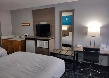 Baymont by Wyndham Duluth/Spirit Mountain hotel thumbnail 5