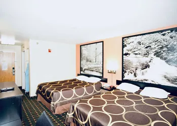 Super 8 by Wyndham Crossville TN hotel thumbnail 6