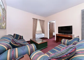Americas Best Value Inn Somerville hotel thumbnail 4