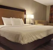 Econo Lodge Inn & Suites Warsaw hotel detail image 5