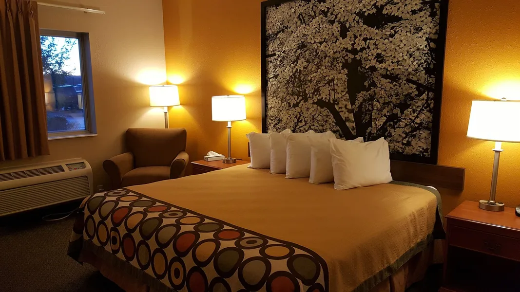 Super 8 by Wyndham Central City hotel detail image 6