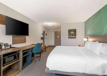 Comfort Inn & Suites Saratoga Springs hotel thumbnail 5