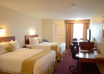 Quality Inn & Suites Edmonton International Airport hotel thumbnail 8