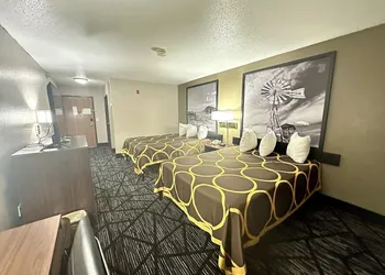 Super 8 by Wyndham Sisseton hotel thumbnail 3